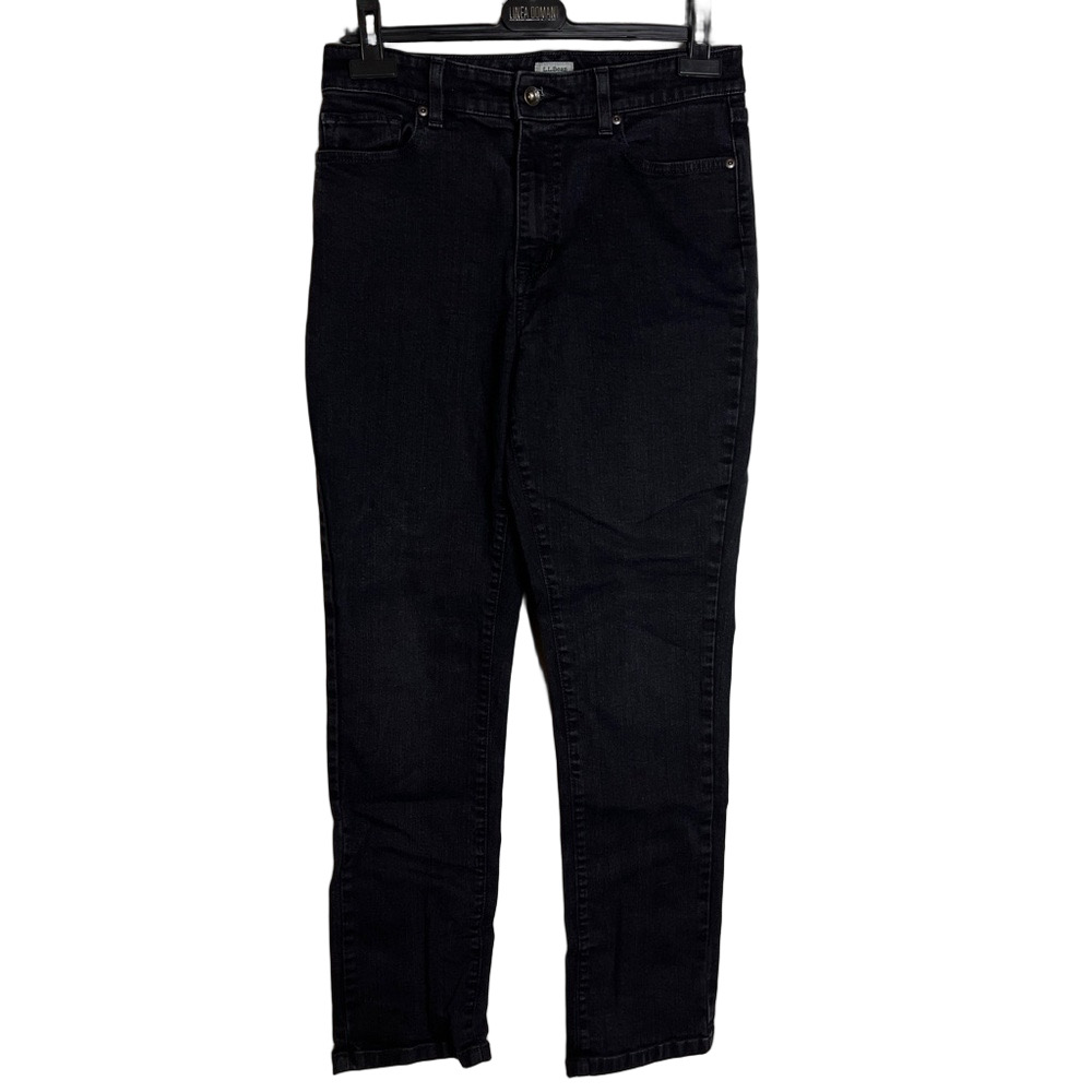 L.L. Bean Black Jeans 10 Classic Fit Straight Leg Casual Everyday Comfortable